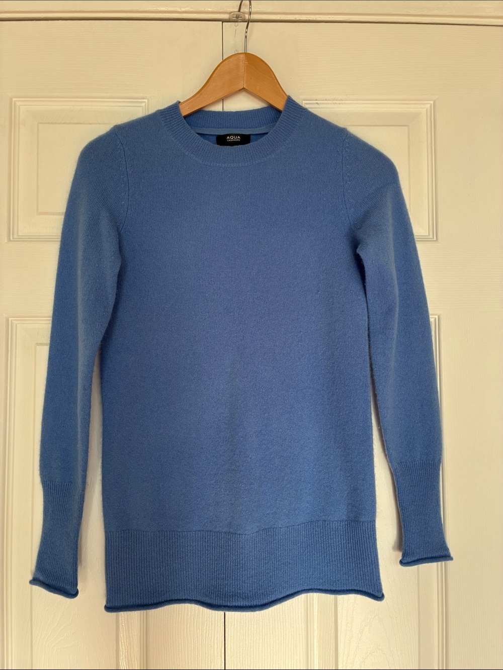 Aqua 100% Cashmere Sweater pullover crewneck